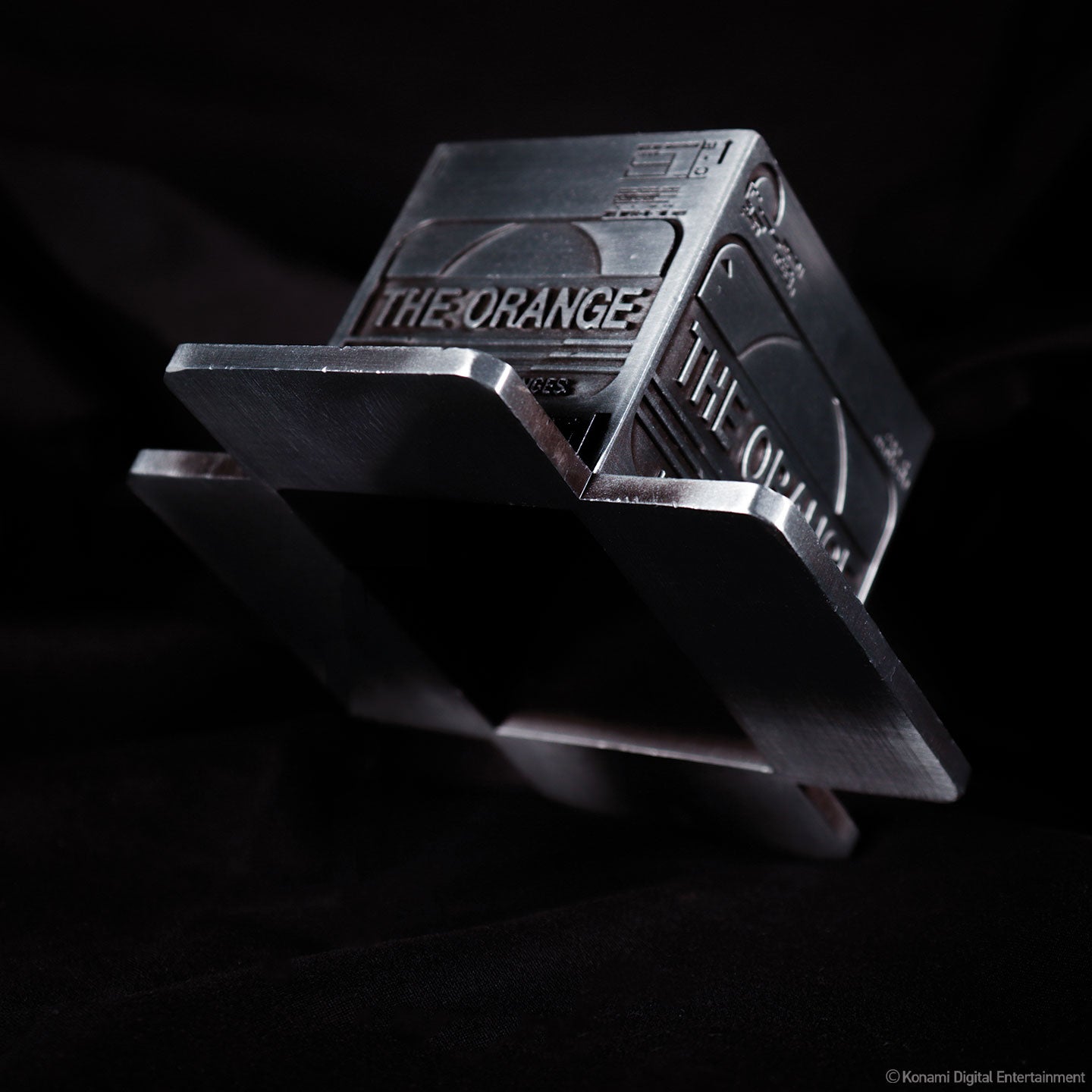 Metal Gear Solid 2 Replica Cardboard Box