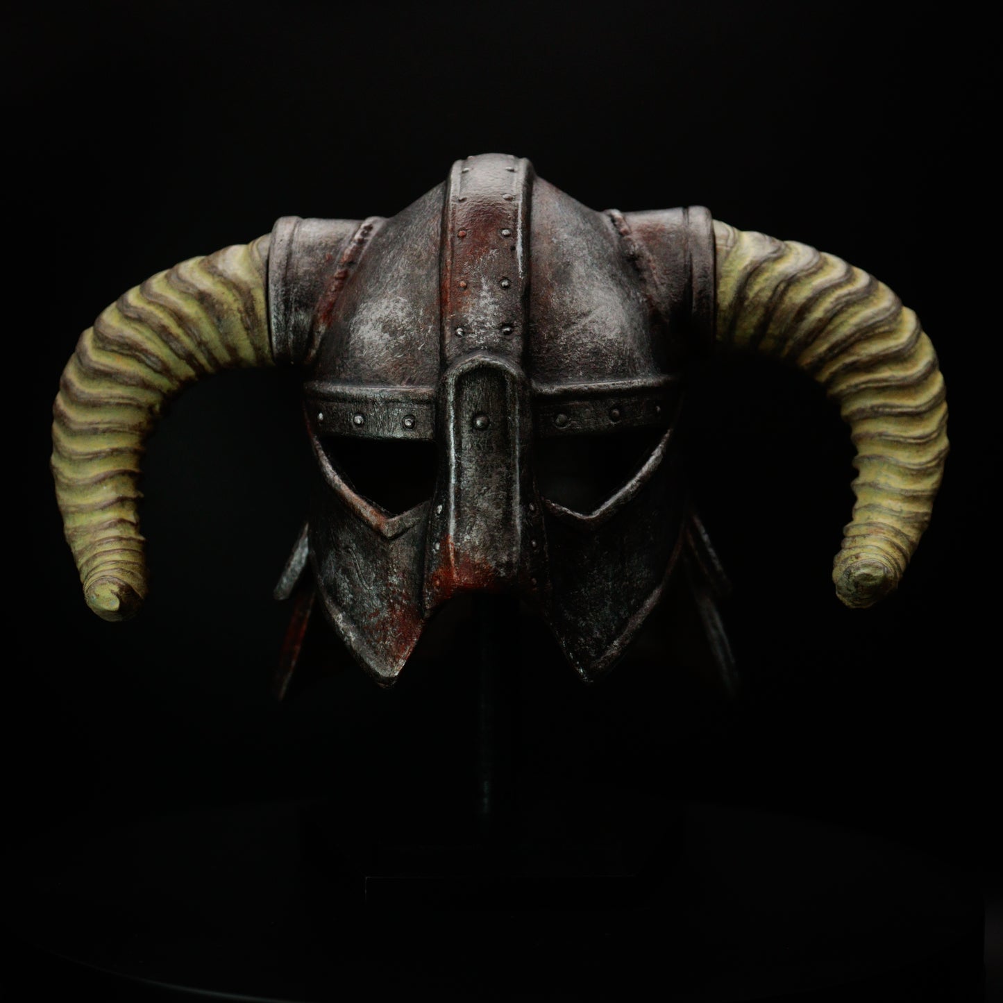 The Elder Scrolls: Skyrim Dragonborn Helmet Replica