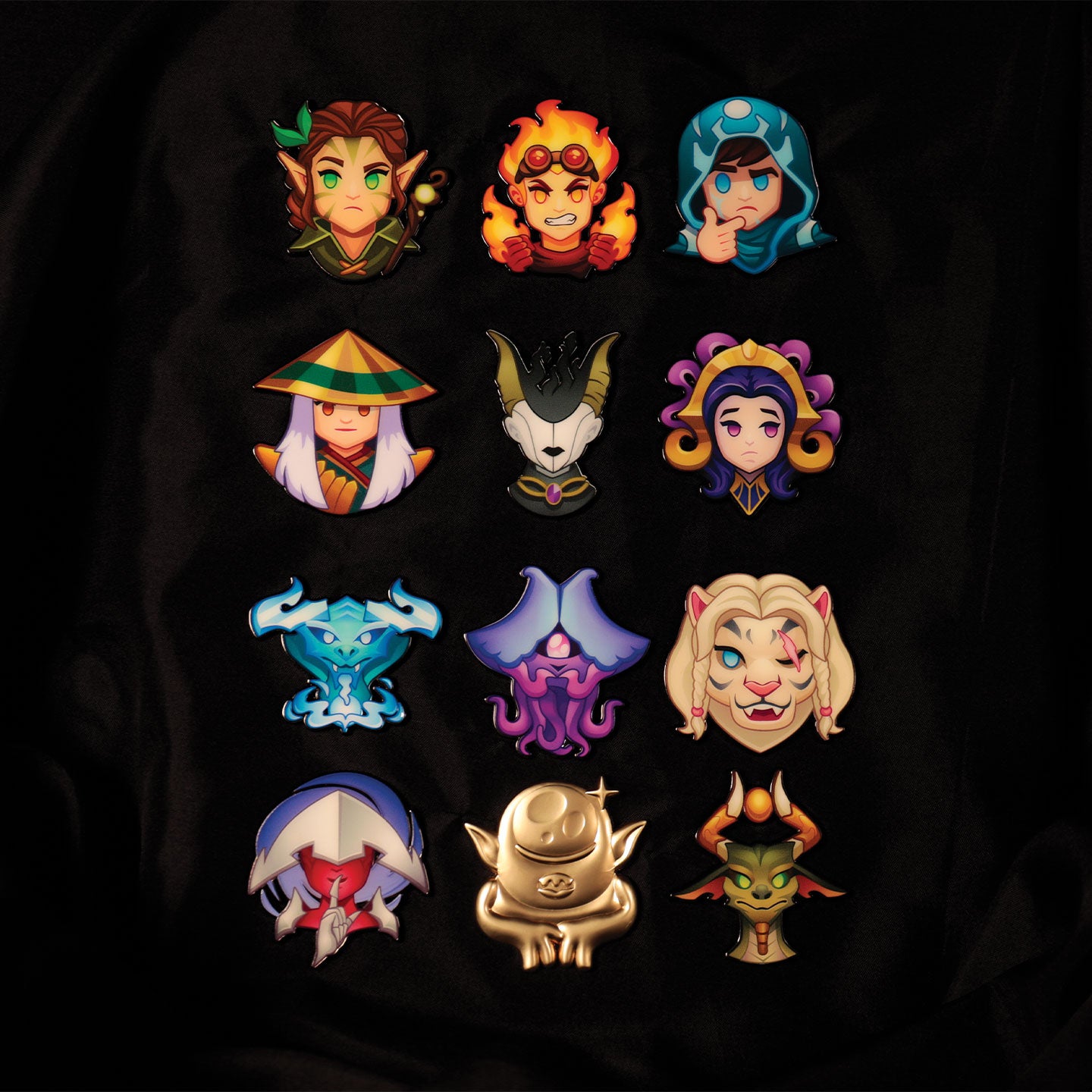 Magic: The Gathering Mystery Pins CDU of x12 Blind Boxes