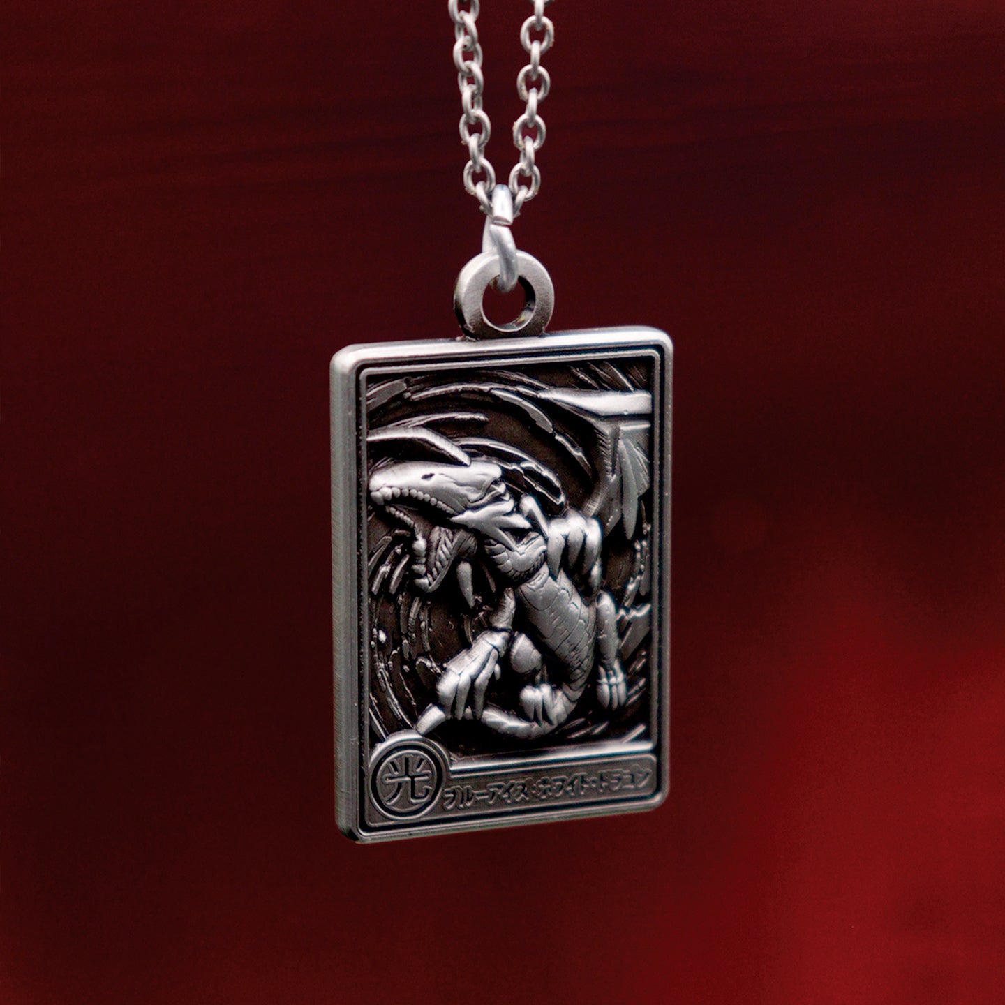 Yu-Gi-Oh! Blue-Eyes White Dragon Necklace Fanattik Trade Yu-Gi-Oh! Blue-Eyes White Dragon Necklace Fanattik Trade