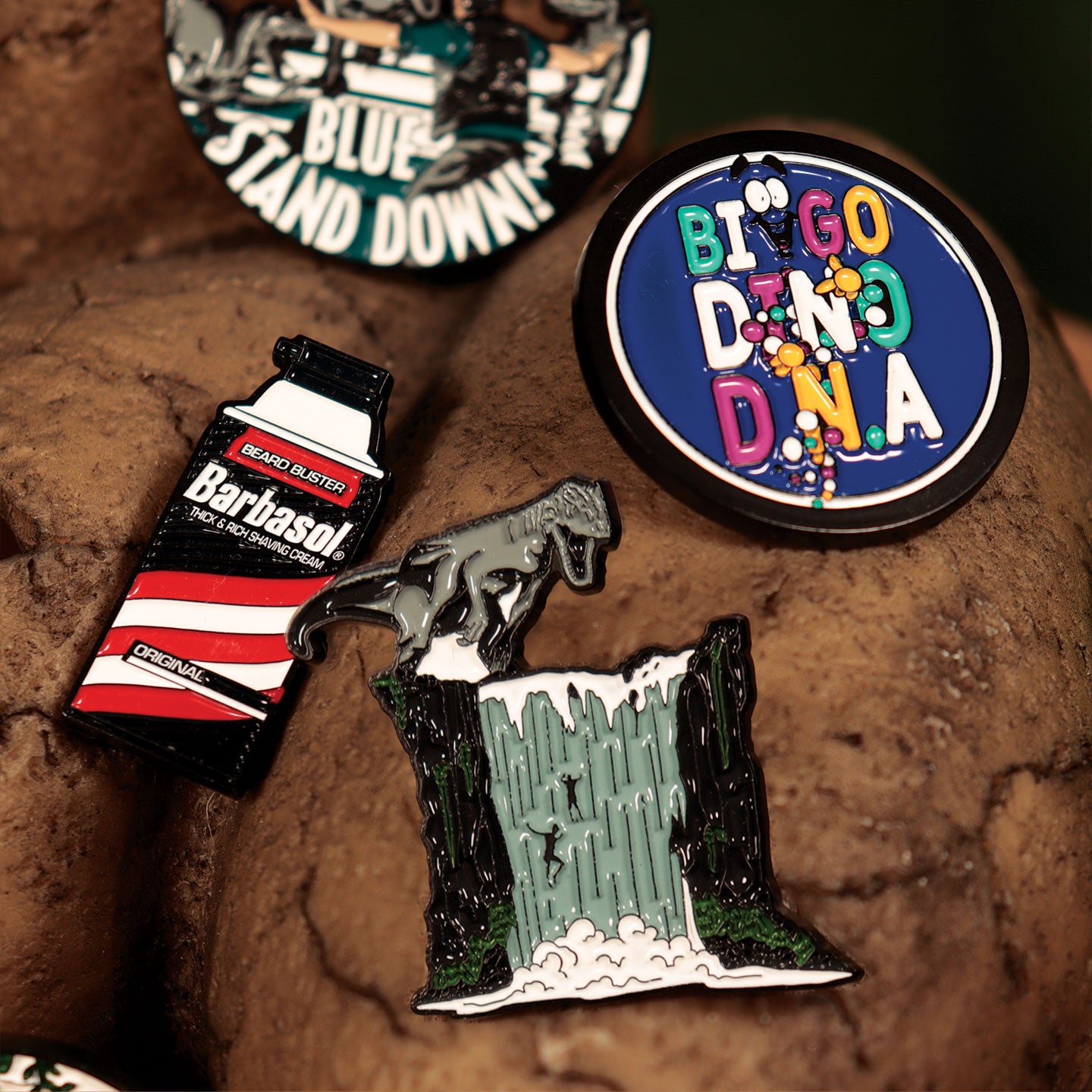 Jurassic Park & Jurassic World Mystery Pin Badge CDU Containing 12 Blind Boxes